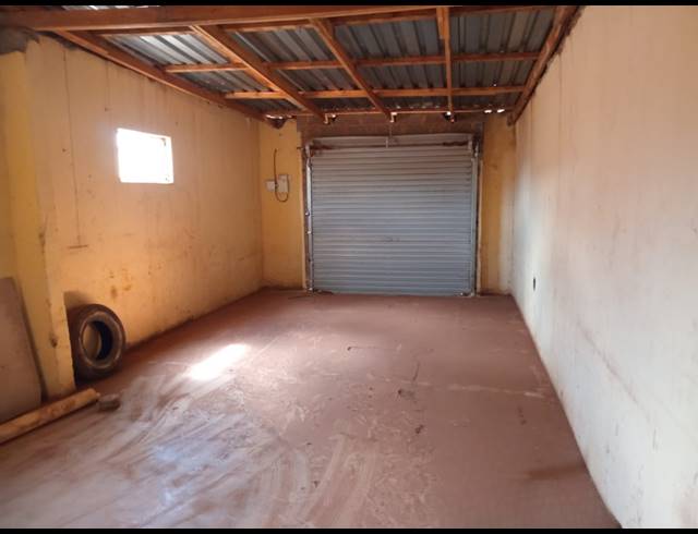 3 BEDROOM HOUSE FOR SALE IN ORANGE FARM